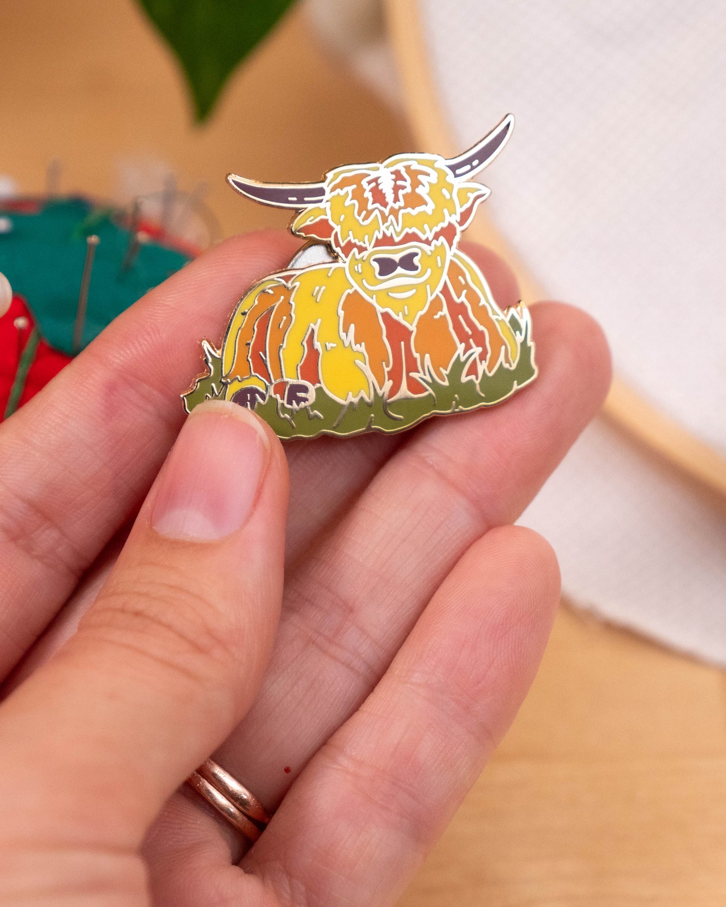 Highland Cow Needle Minder